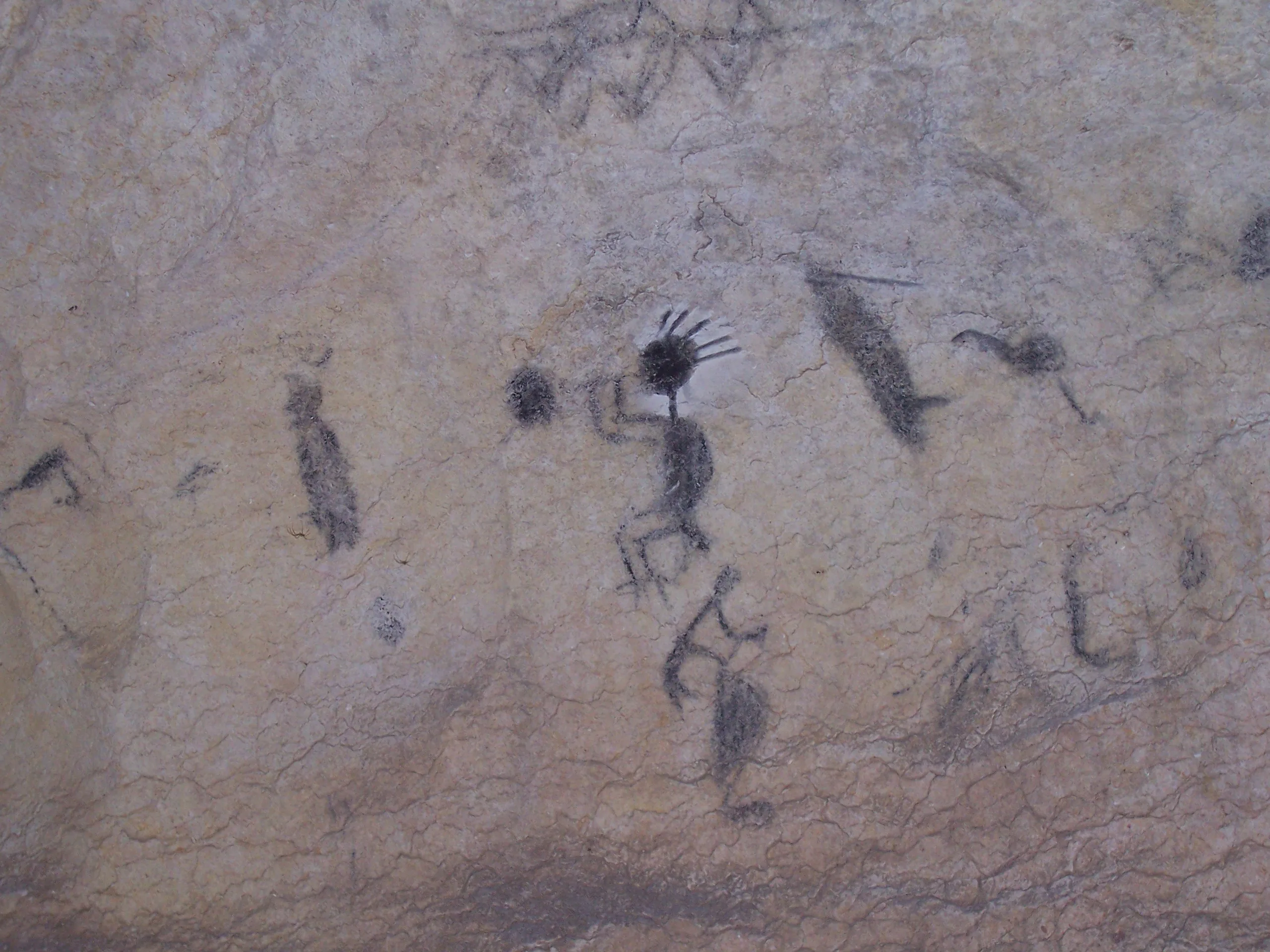 Petroglifos taínos en las Cuevas de Pomier, San Cristóbal